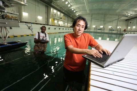 Yugo Sanada works in the wave basin