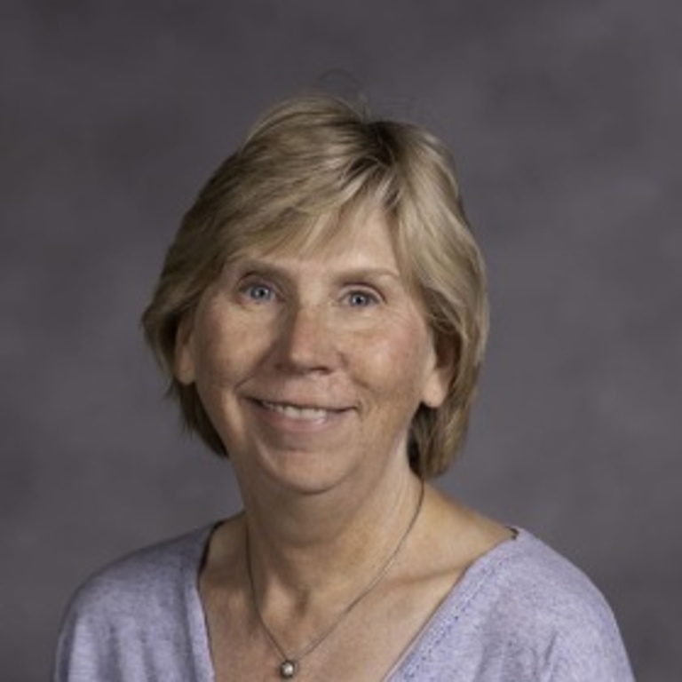 Jackie Stolze headshot