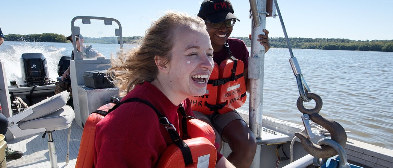 Students of IIHR enjoy a day on the lake