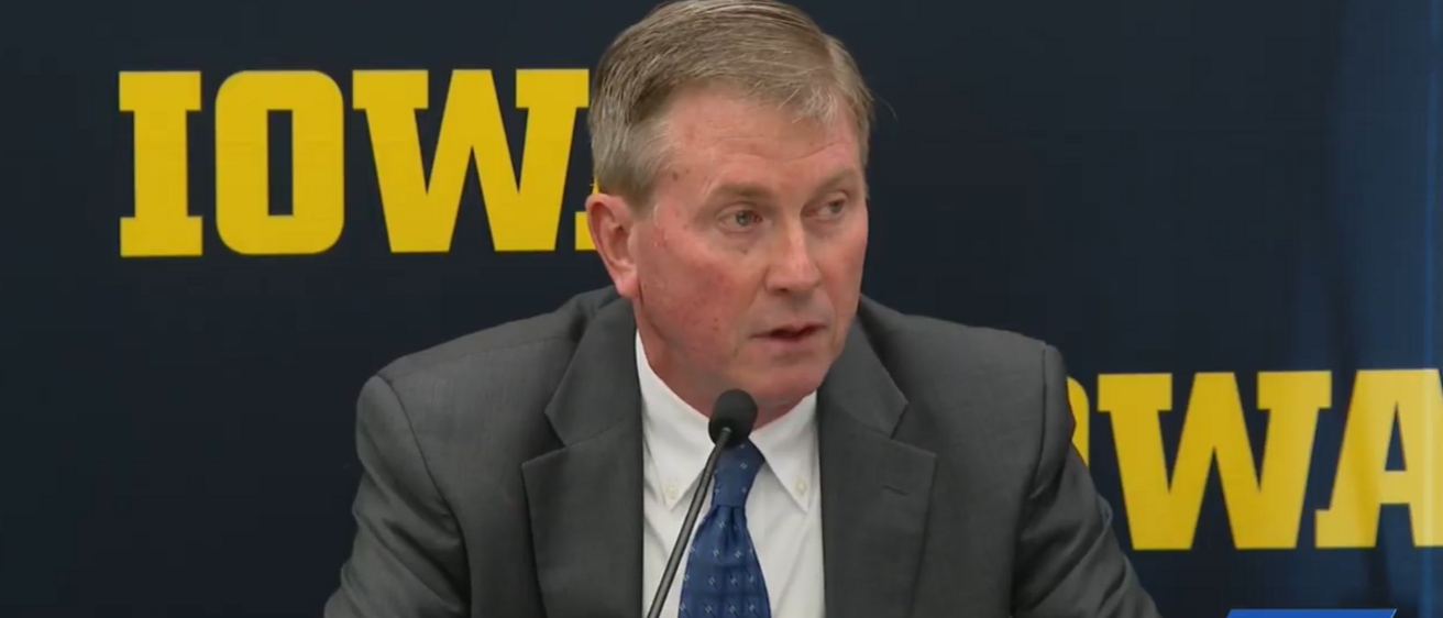 Larry Weber speaks at the Iowa INSIGHT press conference
