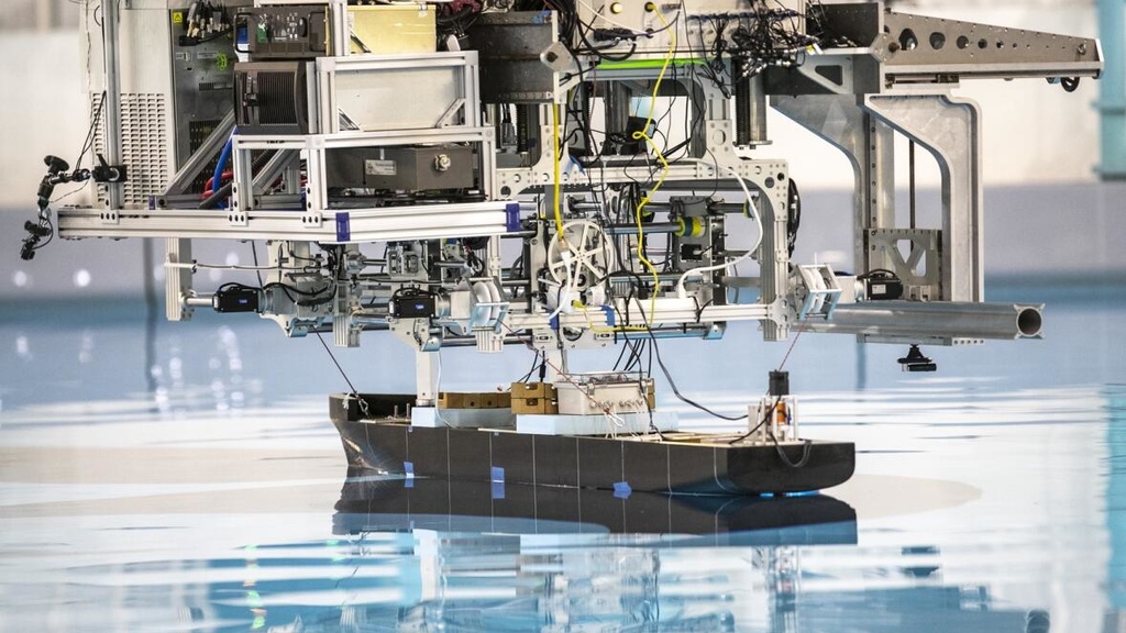 A model ship in the wave basin