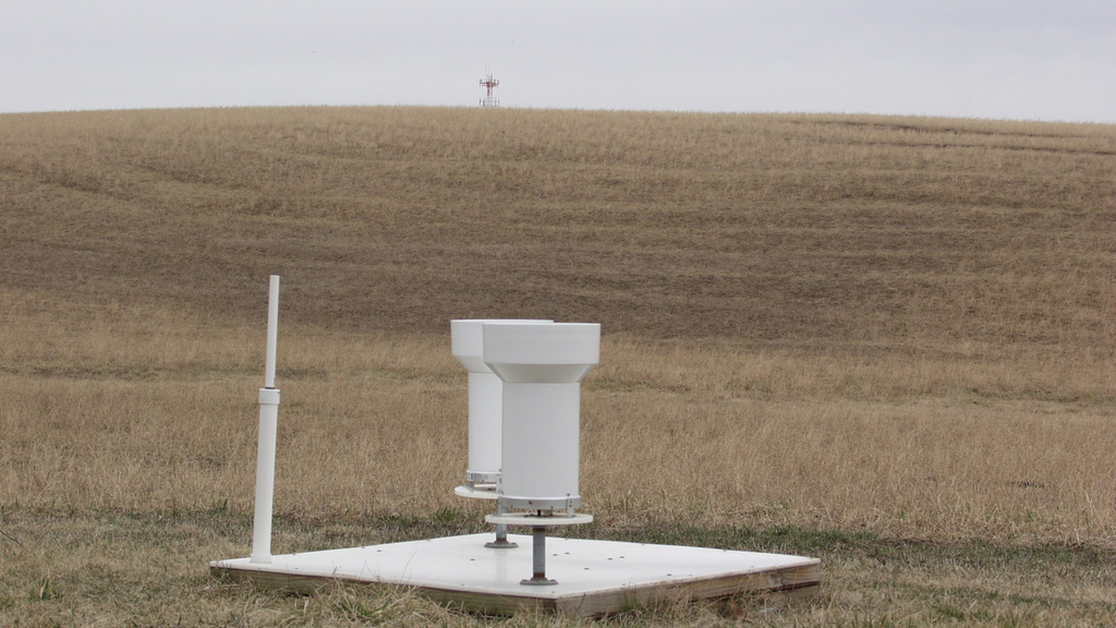 IIHR rain gauge in a dry field