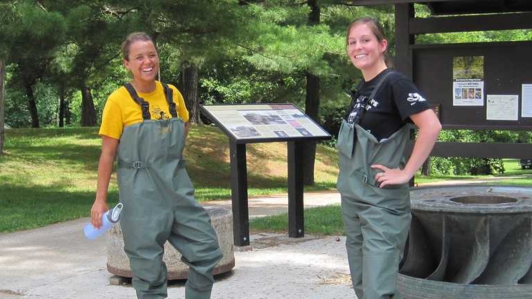 2 SIIHR students in waders